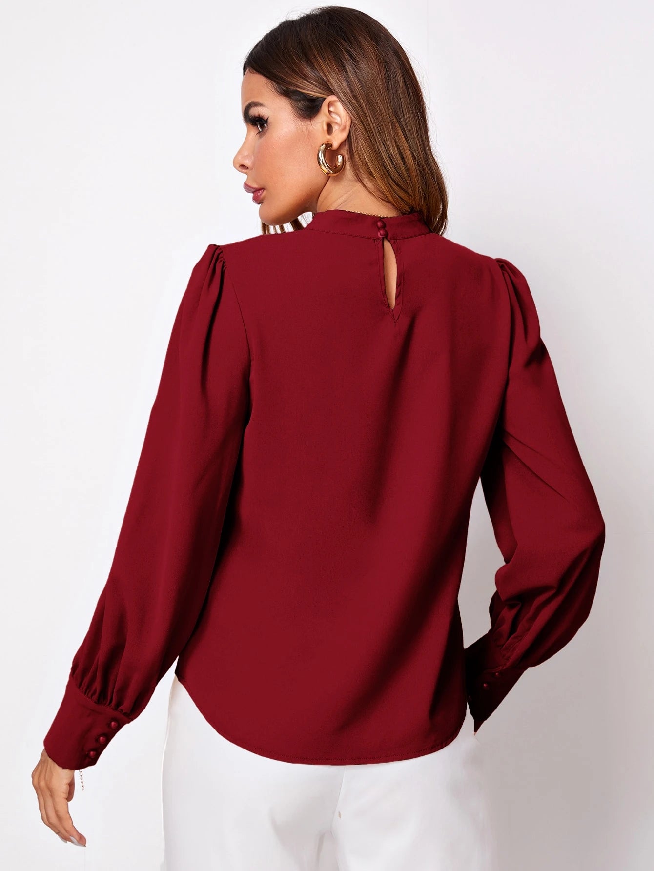 SHEIN Frenchy Top de pescoço franzido com botão