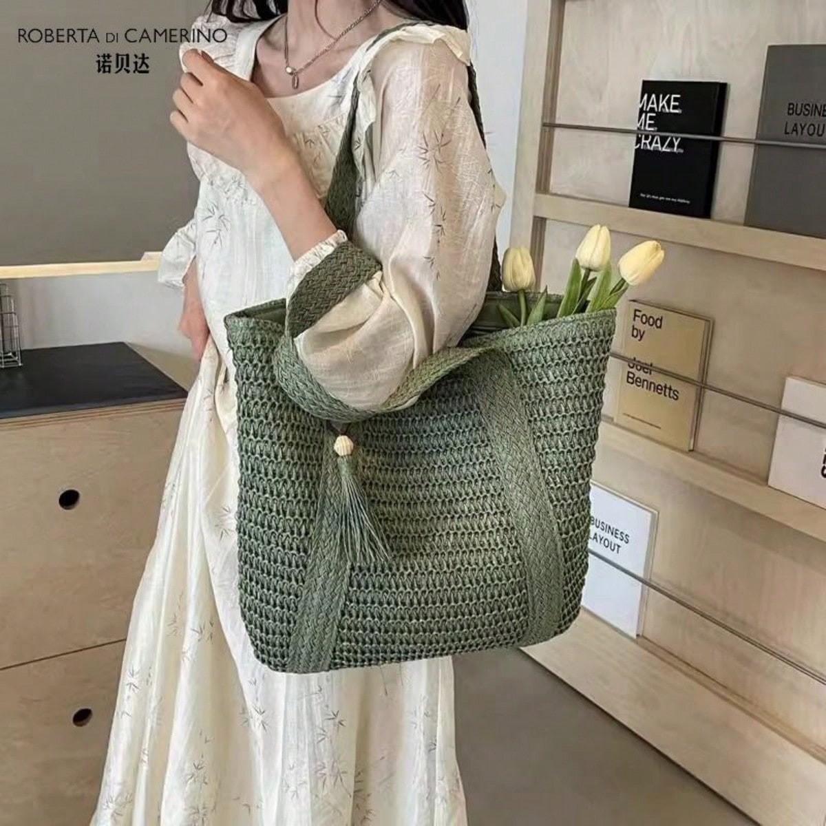 Vendedor Indicado
Bolsa Feminina De Palha De Veräo Versátil Nova DeOmbro Único Tecida à M¤o De Grande Capacidade
