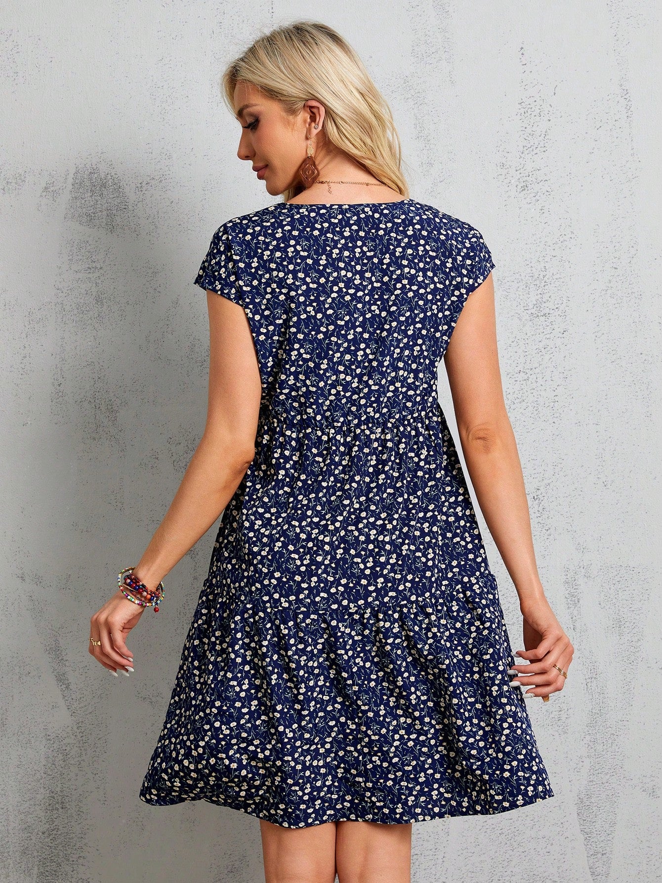 VESTIDO
Vestido verão;
Vestido verao;
Verão 2025;
Verão;
Vestido floral;
Vestido colorido;
Vestido baby look;
Vestido para festa de aniversário;
Vestido para casamento;
Vestido para formatura
Vestido curto;
Vestido longo;
Vestido leve;
Vestido festa;
Vestido de alça;
Vestido;
Vestido branco;
Vestido preto;