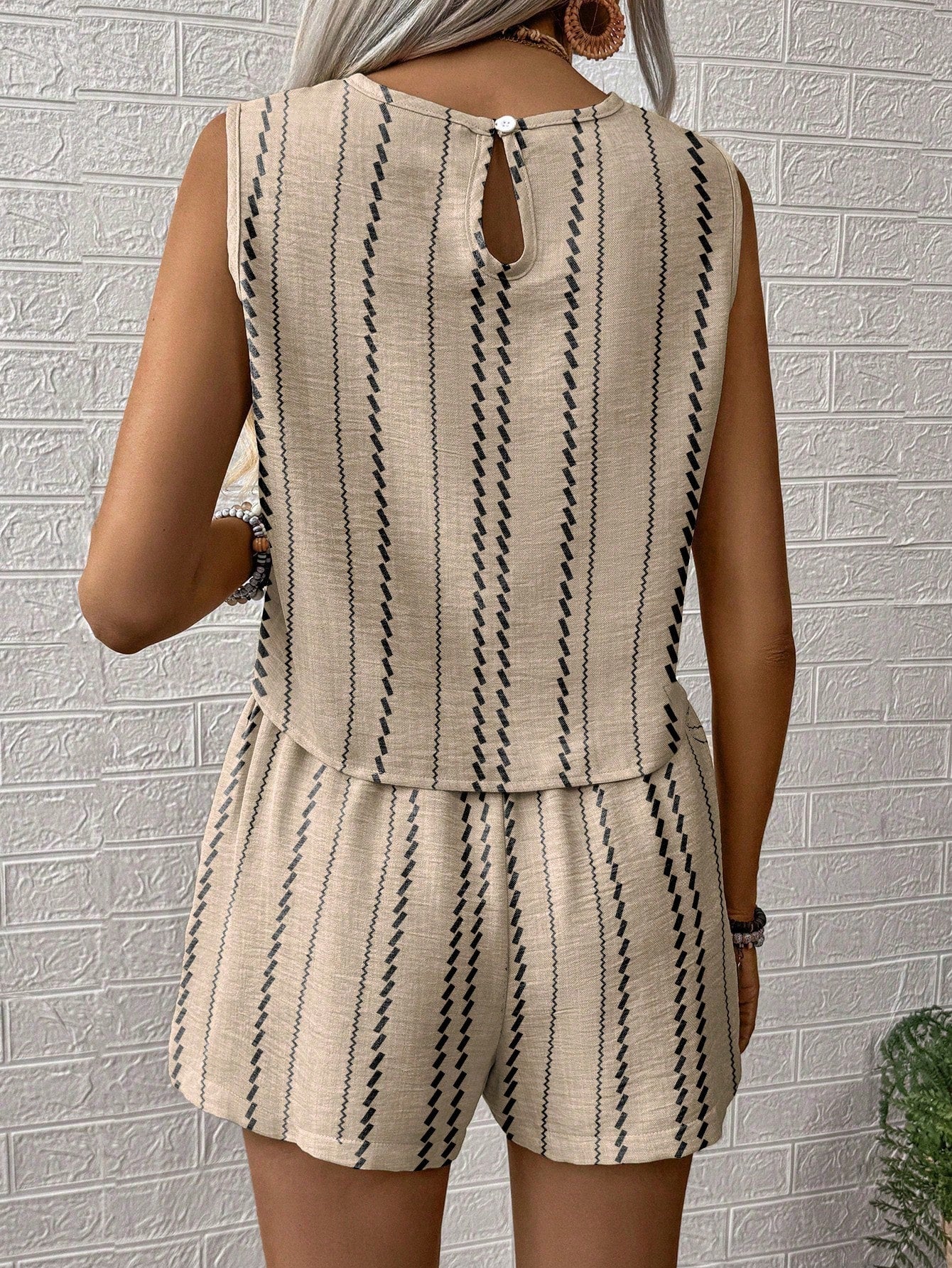 Conjuntos Femininos
Conjunto Saia e Blusa
Conjunto Cropped e Saia
Conjunto de Duas Peças
Conjunto Casual Feminino
Conjunto Elegante
Conjunto para Festa
Conjunto de Shorts e Top
Conjunto de Tricô
Conjunto de Verão Feminino
Conjunto de Inverno Feminino
Conjunto Plus Size
Conjunto de Roupa de Praia
Conjunto de Roupa Esportiva Feminina
Conjunto com Estampa Floral
Moda femenina
Verão2025
Moda
Estilo
Verao
Verão2025
Verão
Conjuntos de verao